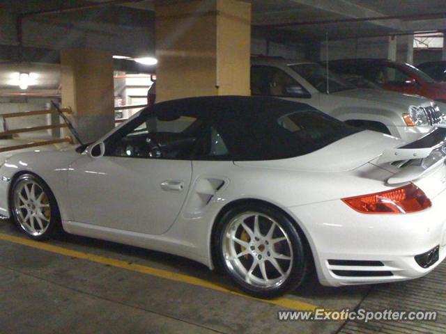 Porsche 911 Turbo spotted in Lima, Peru