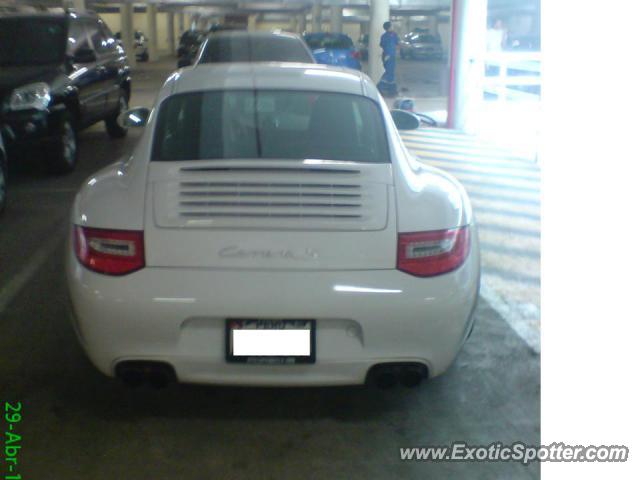 Porsche 911 spotted in Lima, Peru