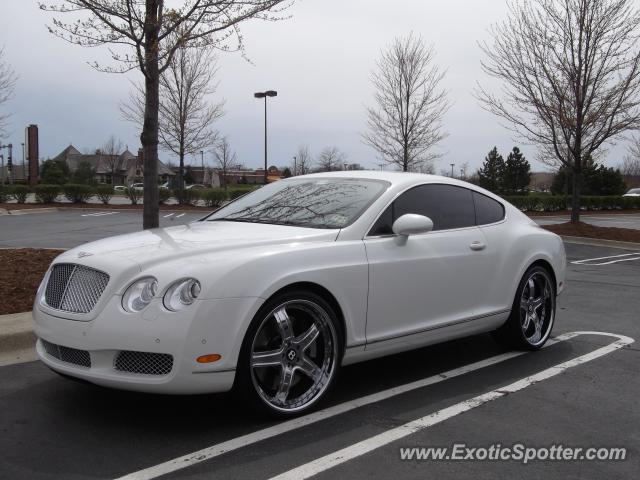 Bentley Continental spotted in Lake Zurich, Illinois