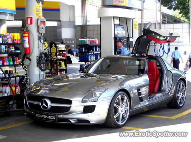 Mercedes SLS AMG spotted in São Paulo, Brazil