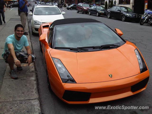 Lamborghini Gallardo spotted in Montreal, Canada