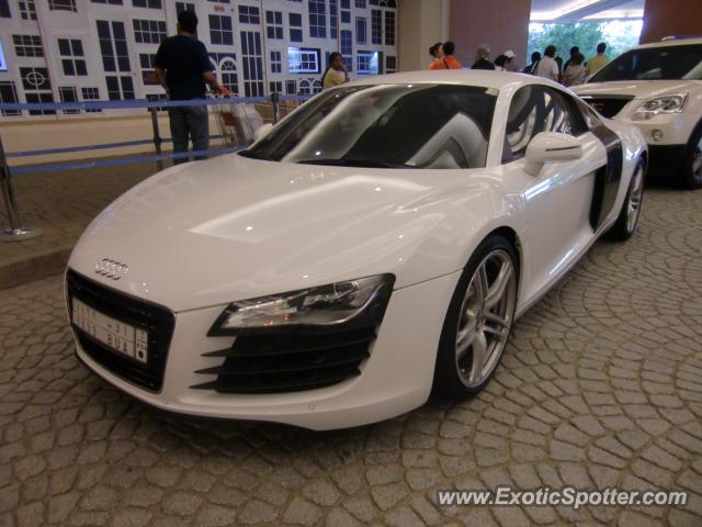 Audi R8 spotted in Dubai, United Arab Emirates