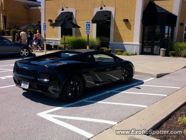 Lamborghini Gallardo spotted in St. Louis, Missouri