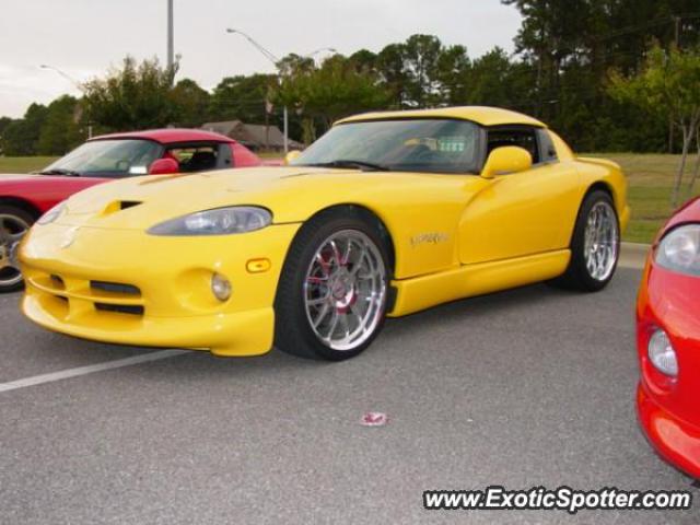 Dodge Viper spotted in Panama City Beach, Florida