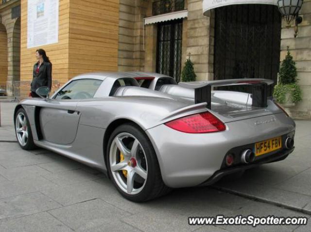 Porsche Carrera GT spotted in Paris, France