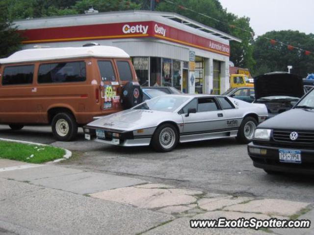 Lotus Esprit spotted in Oceanside, New York