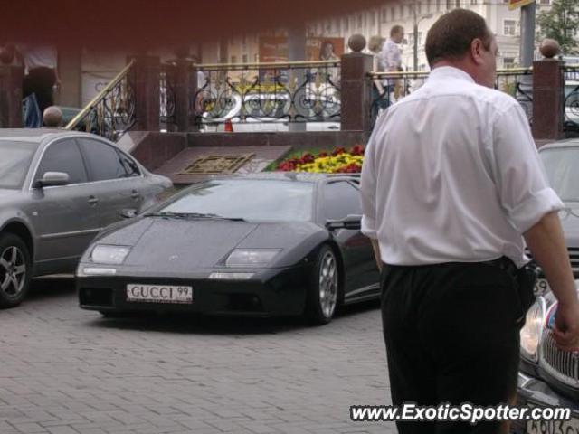 Lamborghini Diablo spotted in Moscow, Russia