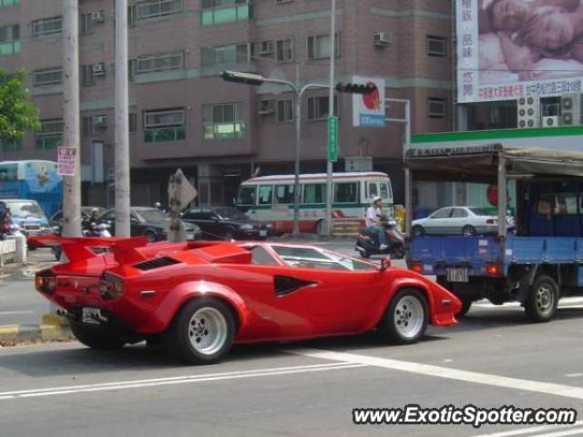 Lamborghini Countach spotted in Taichung, Taiwan