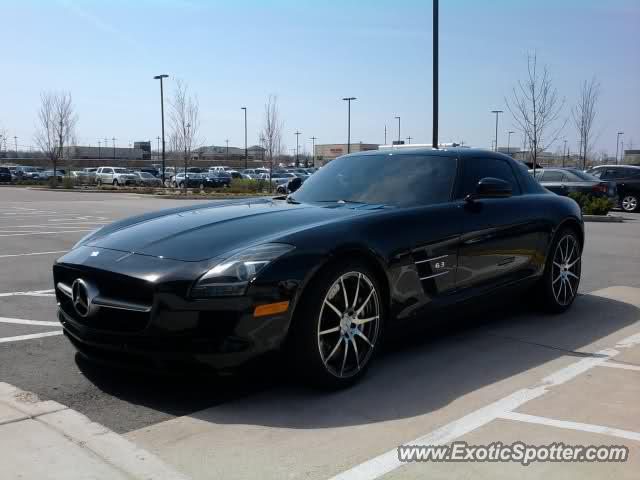 Mercedes SLS AMG spotted in St. Louis, Missouri