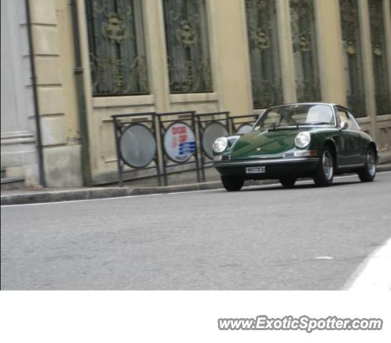 Porsche 911 spotted in Lake Como, Italy