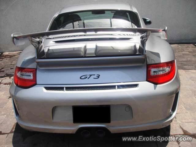 Porsche 911 GT3 spotted in Mexico City, Mexico