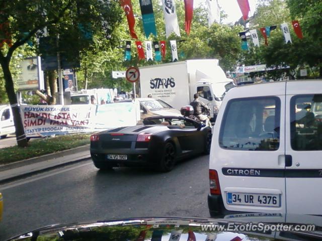 Lamborghini Gallardo spotted in Istanbul, Turkey