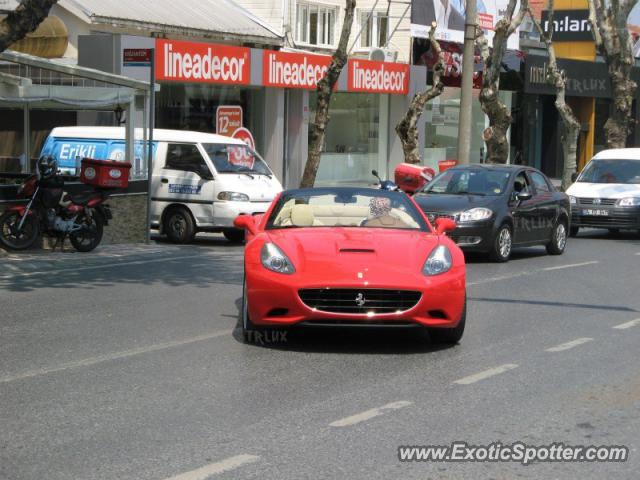 Ferrari California spotted in Istanbul, Turkey