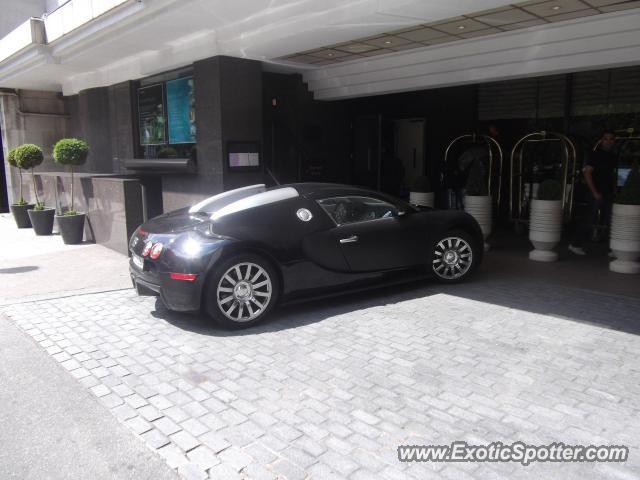 Bugatti Veyron spotted in London, United Kingdom