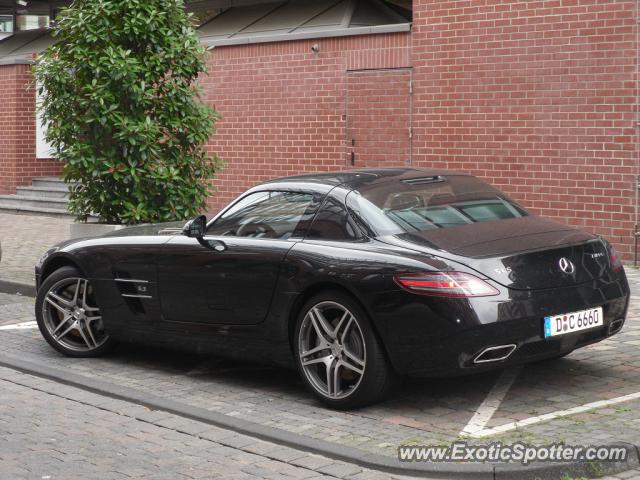 Mercedes SLS AMG spotted in Düsseldorf, Germany