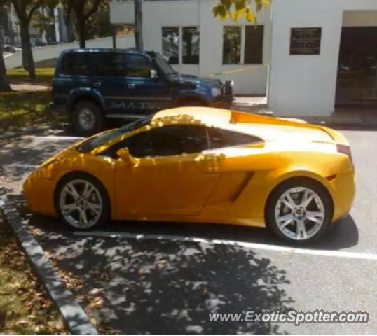 Lamborghini Gallardo spotted in Caracas, Venezuela