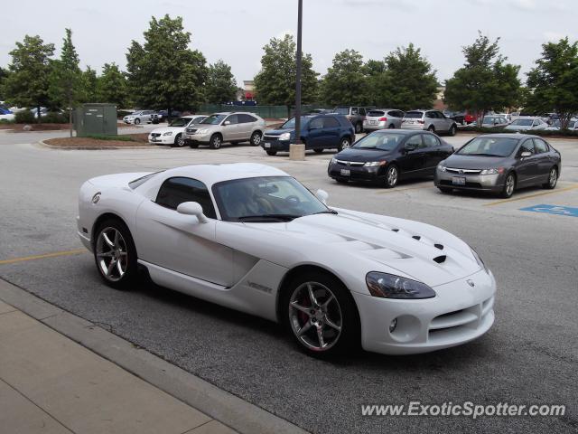 Dodge Viper spotted in Deerpark, Illinois