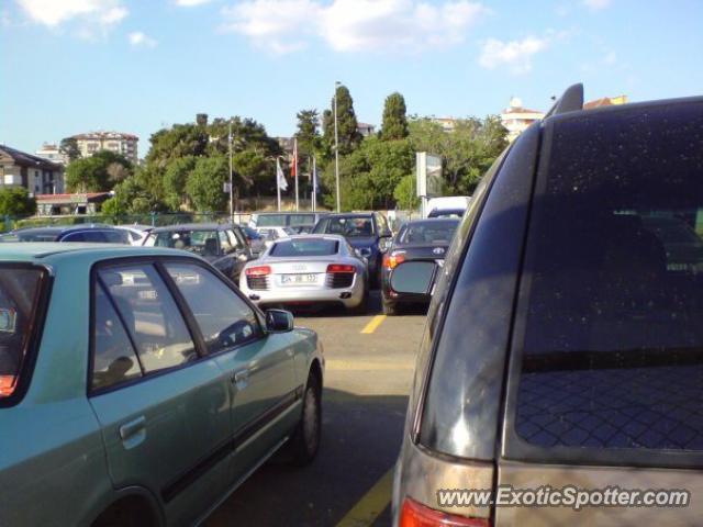 Audi R8 spotted in Istanbul, Turkey