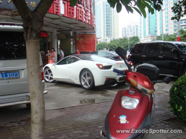 Ferrari 458 Italia spotted in Nanning,Guangxi, China