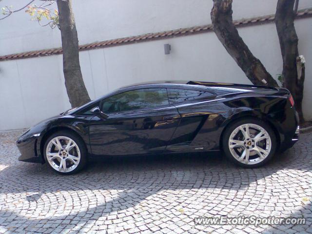 Lamborghini Gallardo spotted in Istanbul, Turkey