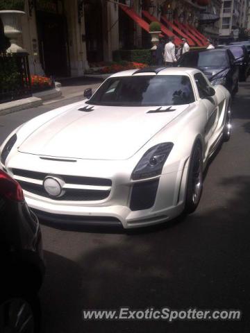 Mercedes SLS AMG spotted in Paris, France