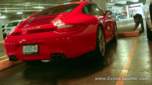 Porsche 911 spotted in Guadalajara, Mexico