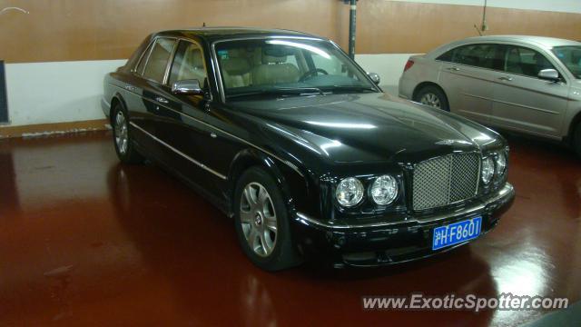 Bentley Arnage spotted in SHANGHAI, China