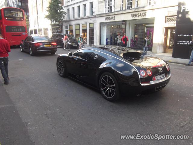 Bugatti Veyron spotted in London, United Kingdom