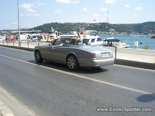 Rolls Royce Phantom spotted in Istanbul, Turkey