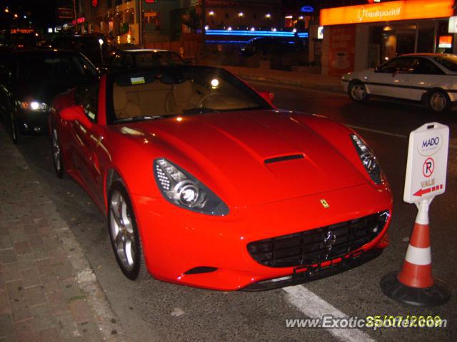 Ferrari California spotted in Istanbul, Turkey