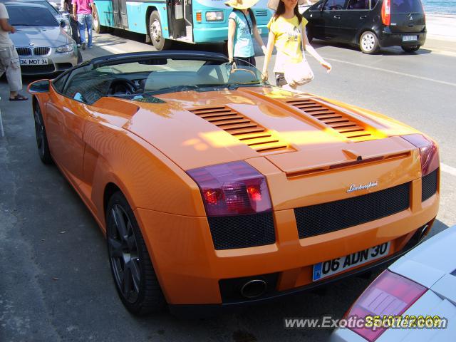 Lamborghini Gallardo spotted in Istanbul, Turkey