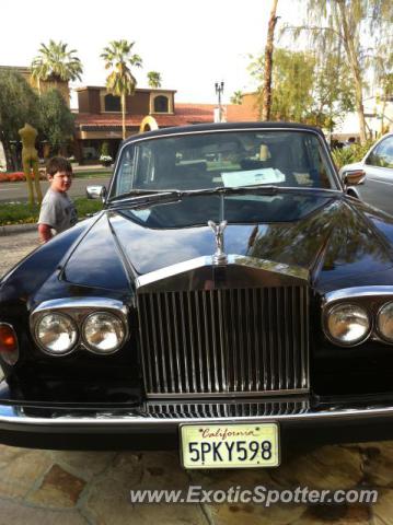 Rolls Royce Silver Shadow spotted in Palm Springs, California