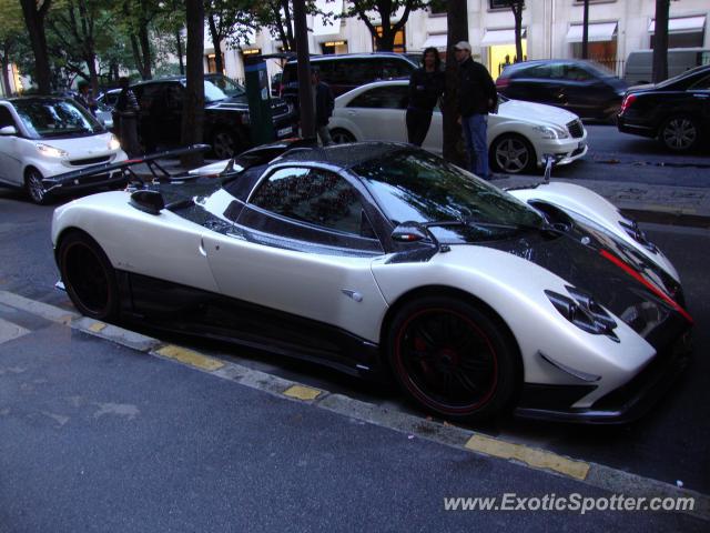 Pagani Zonda spotted in Paris, France