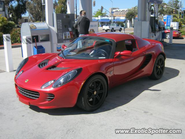 Lotus Elise spotted in La Jolla, California