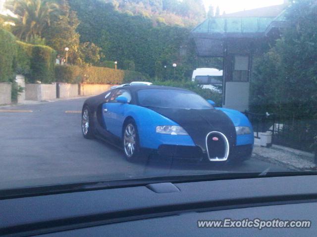 Bugatti Veyron spotted in Istanbul, Turkey