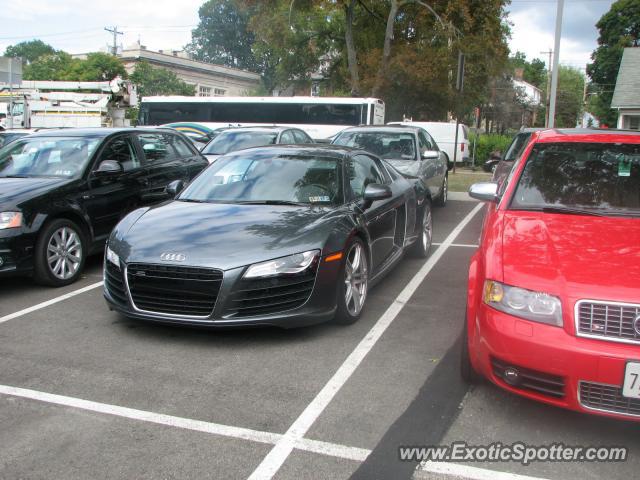 Audi R8 spotted in Pittsburgh, Pennsylvania