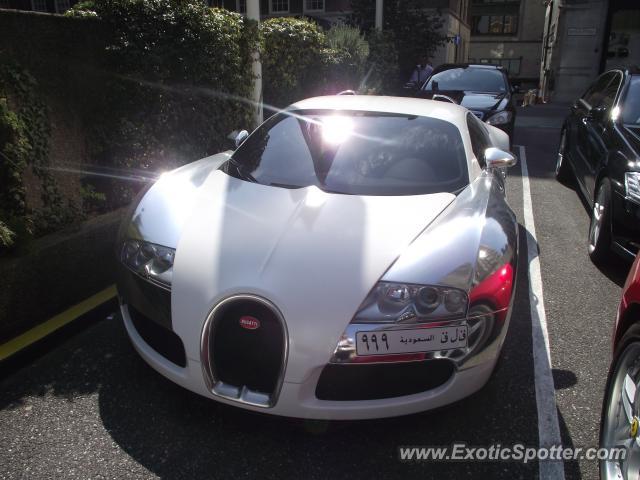 Bugatti Veyron spotted in London, United Kingdom