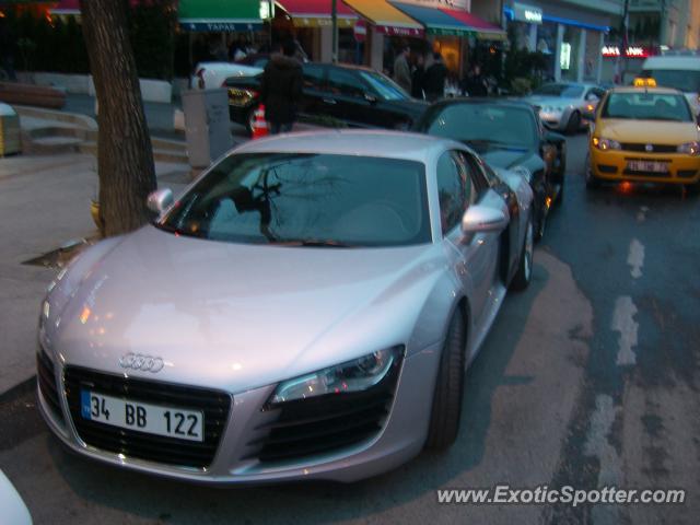 Audi R8 spotted in Istanbul, Turkey