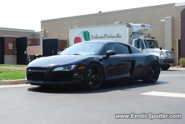 Audi R8 spotted in Barrington, Illinois