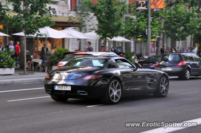 Mercedes SLS AMG spotted in Madrid, Spain