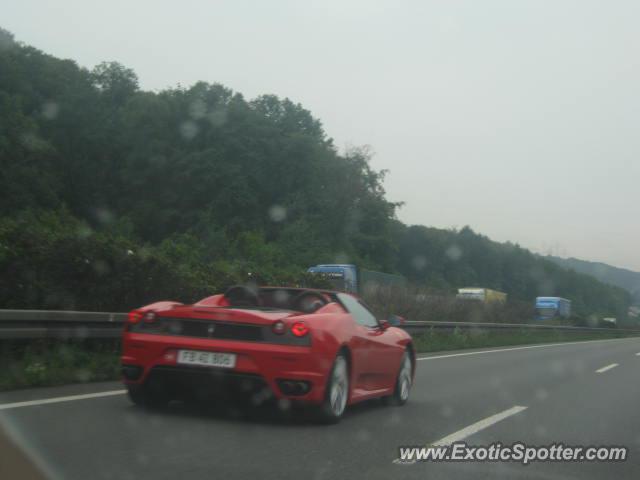 Ferrari F430 spotted in Autobahn, Germany