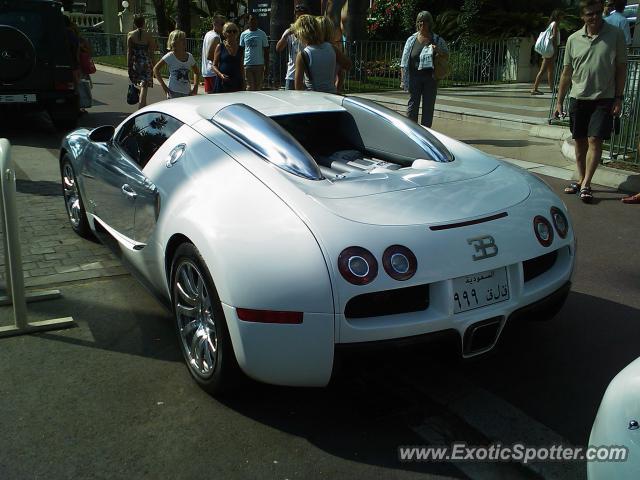 Bugatti Veyron spotted in Cannes, France