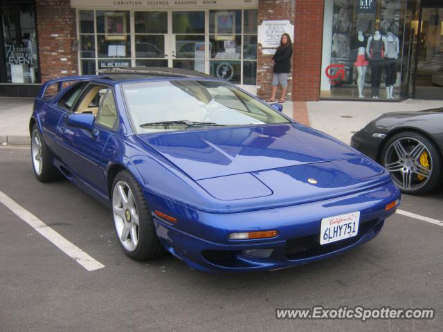 Lotus Esprit spotted in La Jolla, California