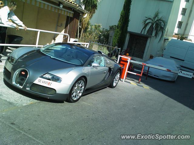 Bugatti Veyron spotted in Cannes, France