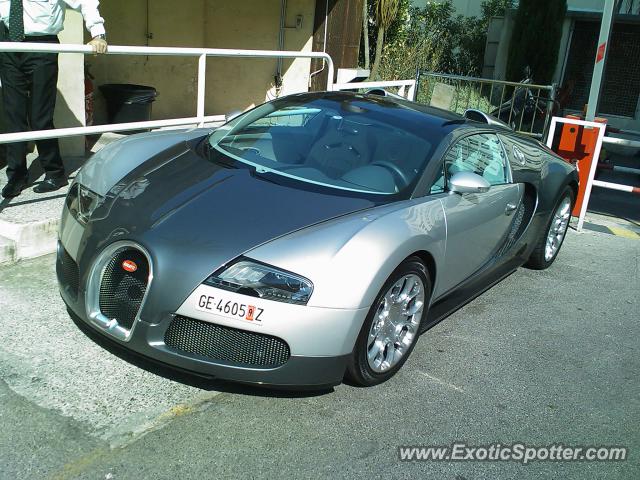 Bugatti Veyron spotted in Cannes, France