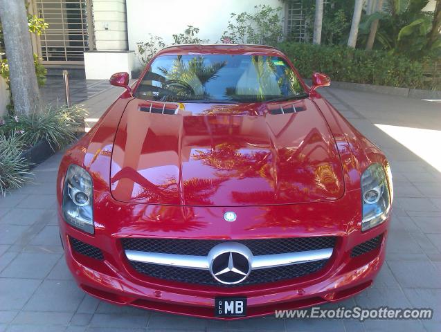 Mercedes SLS AMG spotted in Gold Coast, Australia