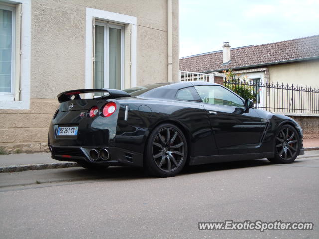 Nissan Skyline spotted in Dijon, France