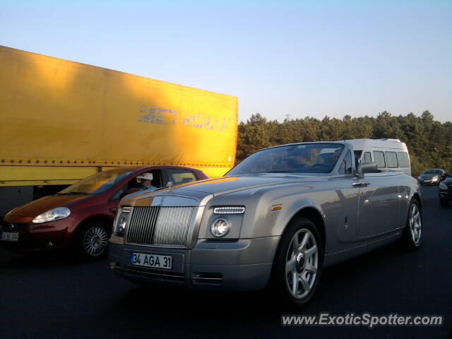 Rolls Royce Phantom spotted in Istanbul, Turkey