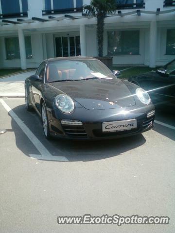 Porsche 911 Turbo spotted in Mamaia, Romania