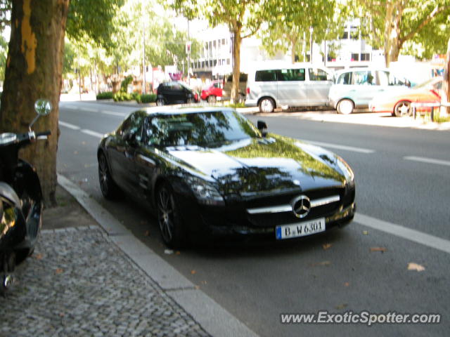 Mercedes SLS AMG spotted in Berlin, Germany